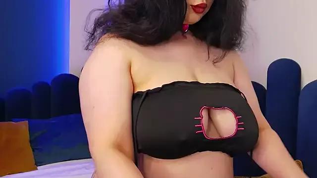 BeeaMayer from StripChat is Freechat