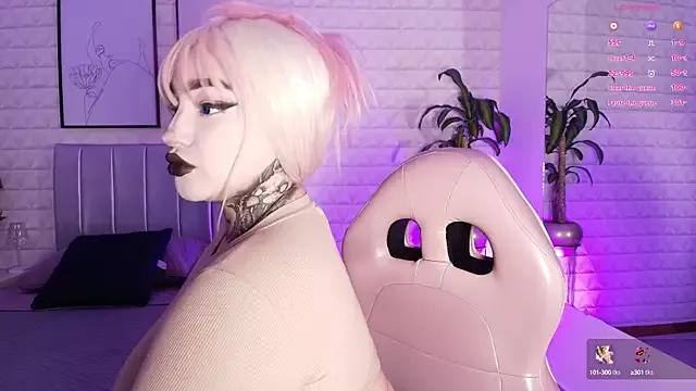 Girls and cam to cam: Watch as these sophisticated entertainers uncover their stunning costumes and curvaceous curves online!