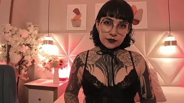 Bella_veil from StripChat is Freechat