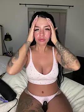 Girls and cam to cam: Watch as these sophisticated entertainers uncover their stunning costumes and curvaceous curves online!