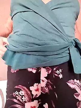 Belladama61 from StripChat is Freechat