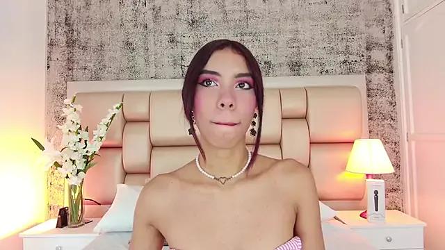 Girls and cam to cam: Watch as these sophisticated entertainers uncover their stunning costumes and curvaceous curves online!