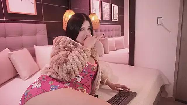 BellaLatinaTS from StripChat is Freechat