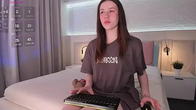 Girls and cam to cam: Watch as these sophisticated entertainers uncover their stunning costumes and curvaceous curves online!