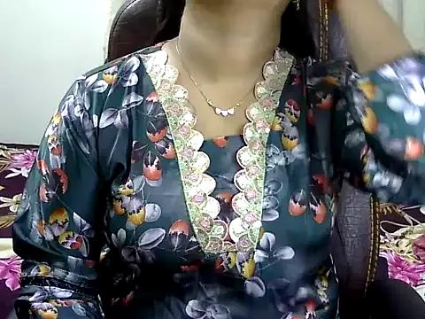 BengaliQueenStar from StripChat is Freechat