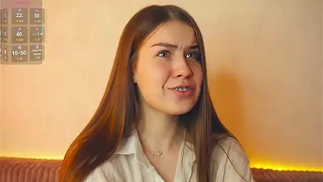 BereniceBuseck from StripChat is Freechat