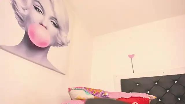 BiancaValentinna from StripChat is Freechat