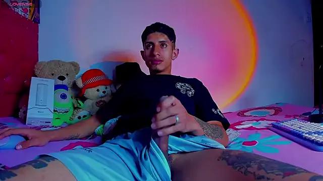 BIG_cockpether from StripChat is Freechat