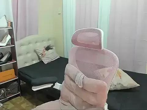 Girls and cam to cam: Watch as these sophisticated entertainers uncover their stunning costumes and curvaceous curves online!