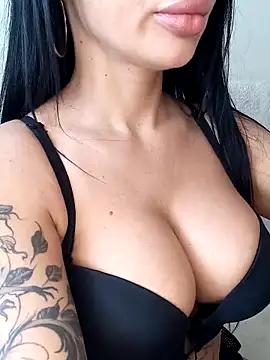 Girls and cam to cam: Watch as these sophisticated entertainers uncover their stunning costumes and curvaceous curves online!