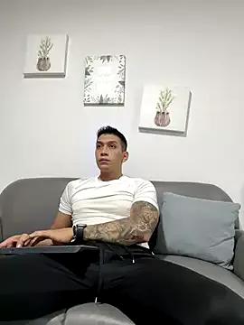 Photos of blackbullger_ from StripChat is Freechat
