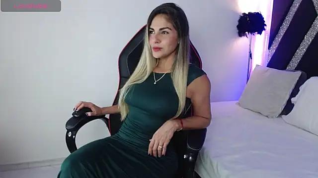 Girls and cam to cam: Watch as these sophisticated entertainers uncover their stunning costumes and curvaceous curves online!