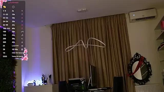 Girls and cam to cam: Watch as these sophisticated entertainers uncover their stunning costumes and curvaceous curves online!