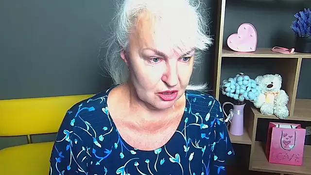 BlondyLeeBest from StripChat is Freechat