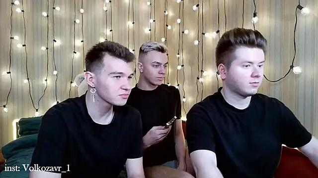 Girls and cam to cam: Watch as these sophisticated entertainers uncover their stunning costumes and curvaceous curves online!