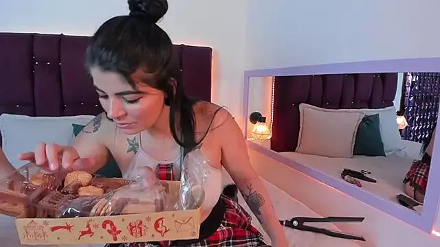 Bratty-Dalia from StripChat is Freechat