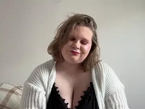 BriannaFlirty from StripChat is Freechat