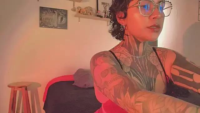 BrielaVeil from StripChat is Freechat