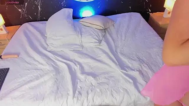 BritneyParis_ from StripChat is Freechat