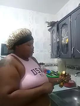 briyinabloom_ from StripChat is Freechat