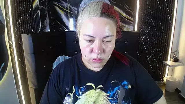 Girls and cam to cam: Watch as these sophisticated entertainers uncover their stunning costumes and curvaceous curves online!