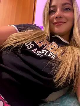 BunnyFoxxxy from StripChat is Freechat