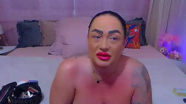 Girls and cam to cam: Watch as these sophisticated entertainers uncover their stunning costumes and curvaceous curves online!