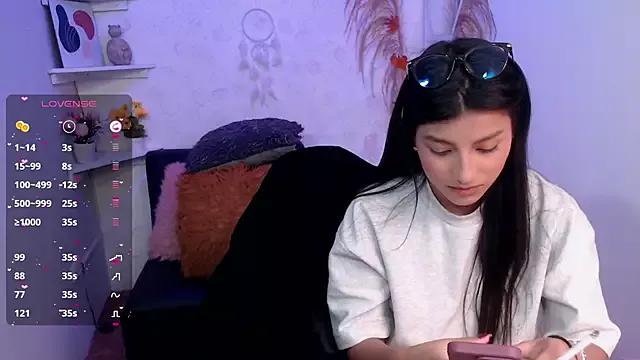 Cailee_Mansour from StripChat is Freechat