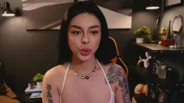 Girls and cam to cam: Watch as these sophisticated entertainers uncover their stunning costumes and curvaceous curves online!