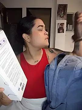 Cami_Bukele from StripChat is Freechat