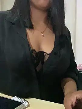 CamillexLayton from StripChat is Freechat