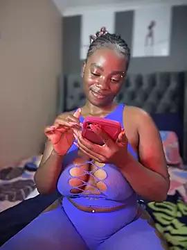 Candy-Heart from StripChat is Freechat
