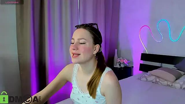 Girls and cam to cam: Watch as these sophisticated entertainers uncover their stunning costumes and curvaceous curves online!