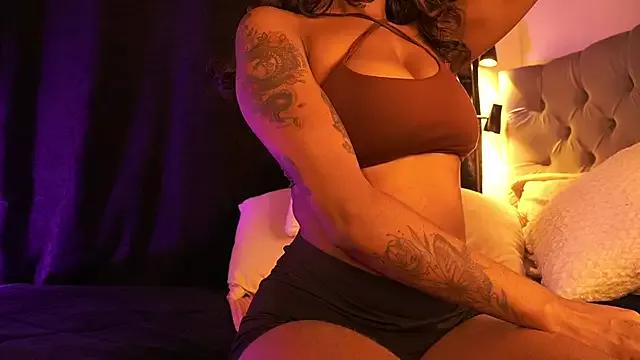 Girls and cam to cam: Watch as these sophisticated entertainers uncover their stunning costumes and curvaceous curves online!