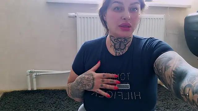 Girls and cam to cam: Watch as these sophisticated entertainers uncover their stunning costumes and curvaceous curves online!