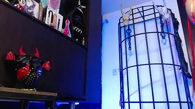 Carla_fcoxx from StripChat is Freechat