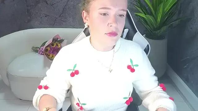 carla_tp from StripChat is Freechat