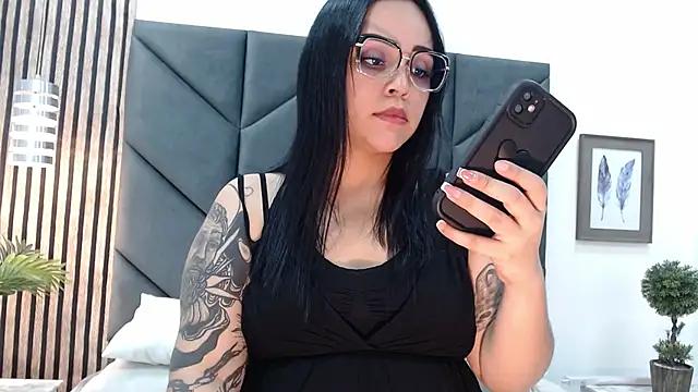 Girls and cam to cam: Watch as these sophisticated entertainers uncover their stunning costumes and curvaceous curves online!