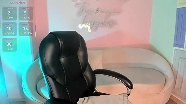 Girls and cam to cam: Watch as these sophisticated entertainers uncover their stunning costumes and curvaceous curves online!