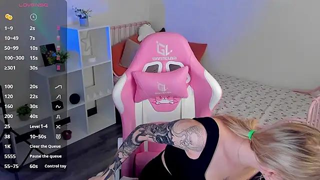 Girls and cam to cam: Watch as these sophisticated entertainers uncover their stunning costumes and curvaceous curves online!