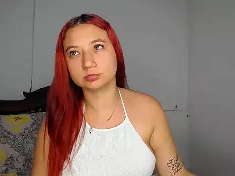 caroline-fox from StripChat is Freechat