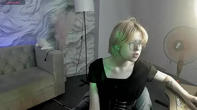 CarolineRichter from StripChat is Freechat