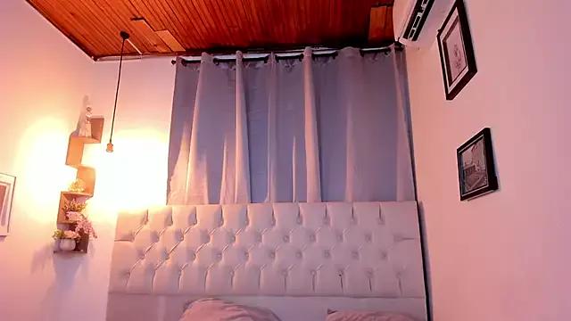 catalina_llanos from StripChat is Freechat