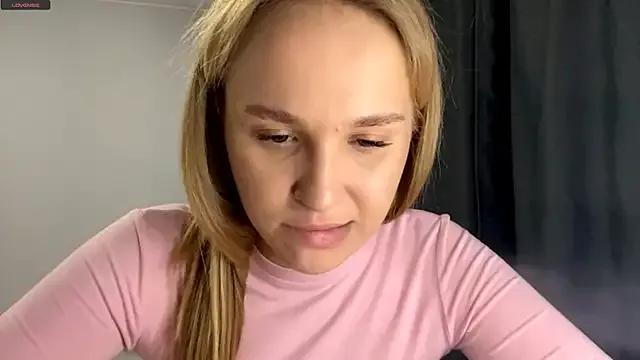 CatrinaShedrick from StripChat is Freechat