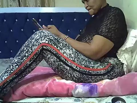 Photos of CHAMPE_254 from StripChat is Freechat