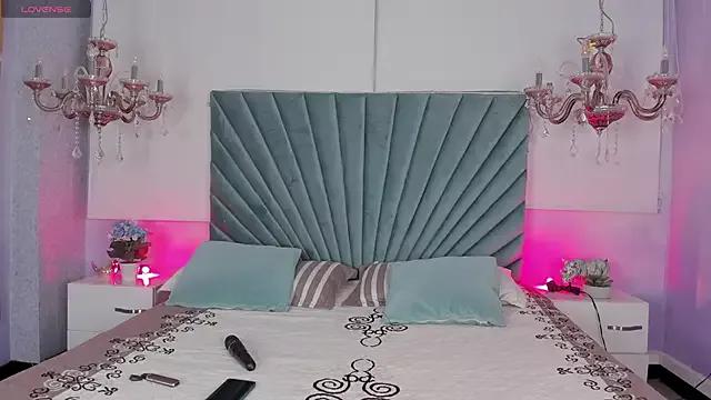 Girls and cam to cam: Watch as these sophisticated entertainers uncover their stunning costumes and curvaceous curves online!