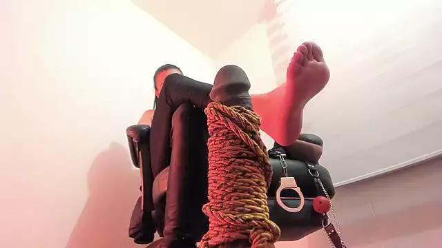 charlotte_joliedart from StripChat is Freechat