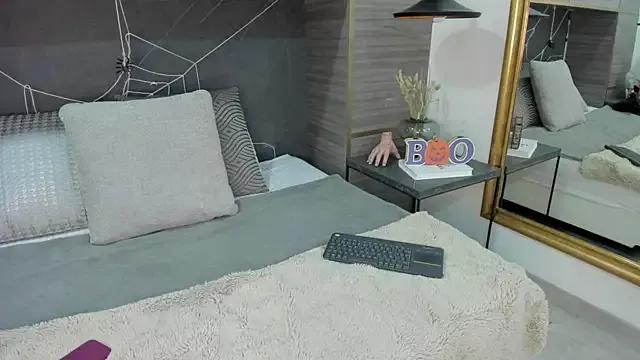 Girls and cam to cam: Watch as these sophisticated entertainers uncover their stunning costumes and curvaceous curves online!