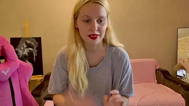 Charming_Cutie from StripChat is Freechat