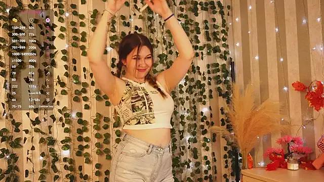 Photos of cheeky_cherry_juice from StripChat is Freechat